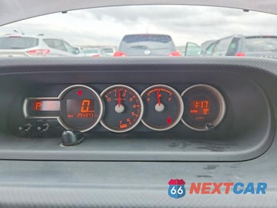 Zdjęcie 9 z 13 samochodu: 2011 TOYOTA SCION XB VIN:JTLZE4FE9B1136910 - miniatura