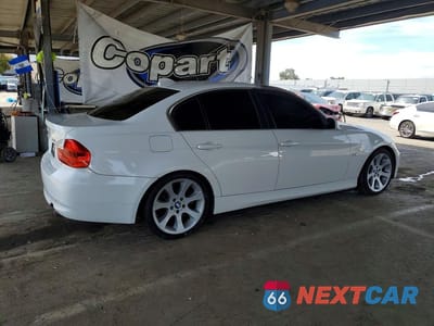 Trzecie zdjęcie samochodu z tyłu: 2008 BMW 335 I VIN:WBAVB73508KY64382 - miniatura