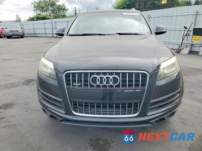 Piąte zdjęcie samochodu w środku: 2012 AUDI Q7 PREMIUM PLUS VIN:WA1LMAFE9CD005330 - miniatura