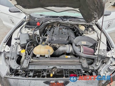 Zdjęcie 11 z 12 samochodu: 2016 FORD MUSTANG VIN:1FATP8UH8G5281345 - miniatura