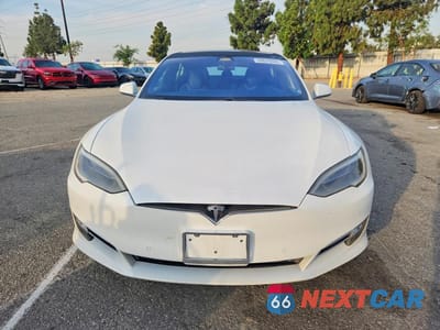 Piąte zdjęcie samochodu w środku: 2017 TESLA MODEL S VIN:5YJSA1E13HF206276 - miniatura