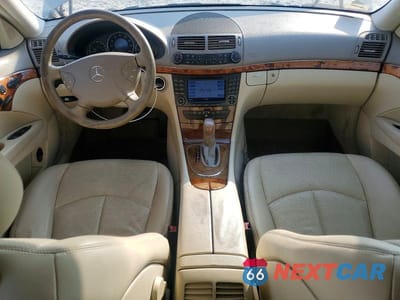 Zdjęcie 8 z 12 samochodu: 2005 MERCEDES-BENZ E 320 VIN:WDBUF65J45A643164 - miniatura