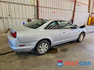 Trzecie zdjęcie samochodu z tyłu: 2000 HONDA ACCORD EX VIN:1HGCG3175YA034206 - miniatura