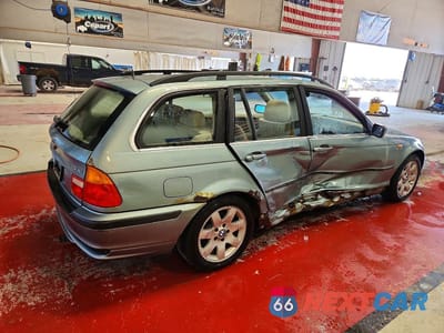 Trzecie zdjęcie samochodu z tyłu: 2004 BMW 325 XIT VIN:WBAEP33474PF04513 - miniatura