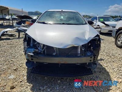 Piąte zdjęcie samochodu w środku: 2017 TOYOTA COROLLA SE VIN:5YFBURHE1HP694930 - miniatura