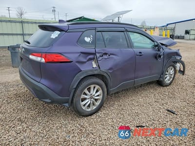 Trzecie zdjęcie samochodu z tyłu: 2023 TOYOTA COROLLA CROSS LE VIN:7MUBAABG2PV052085 - miniatura