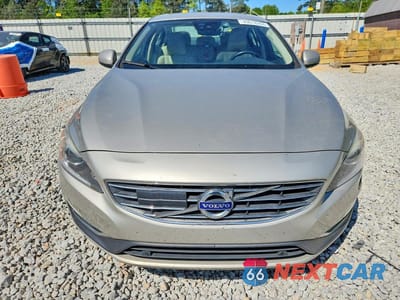 Piąte zdjęcie samochodu w środku: 2017 VOLVO S60 PLATINUM VIN:LYV402HM0HB151200 - miniatura