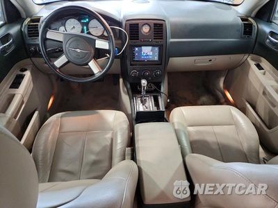 Zdjęcie 8 z 12 samochodu: 2005 CHRYSLER 300 TOURING VIN:2C3JA53G65H561401 - miniatura