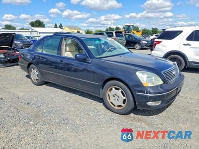 Czwarte zdjęcie samochodu z boku: 2002 LEXUS LS 430 BASE VIN:JTHBN30F020056411 - miniatura