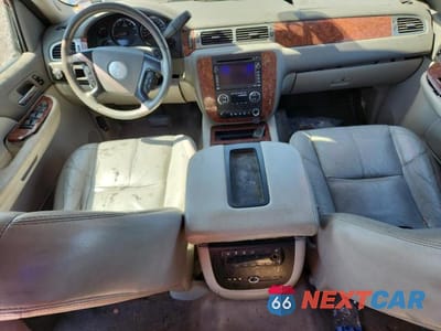 Zdjęcie 8 z 13 samochodu: 2007 CHEVROLET SUBURBAN C1500 VIN:3GNFC16067G266473 - miniatura