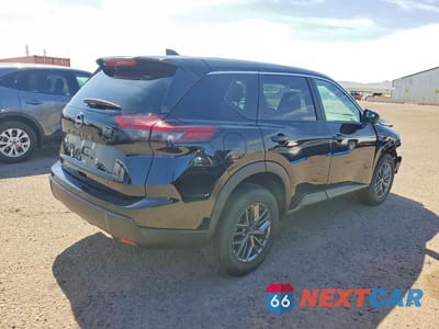 Trzecie zdjęcie samochodu z tyłu: 2026 NISSAN ROGUE SV VIN:5N1BT3BA6TC778101 - miniatura