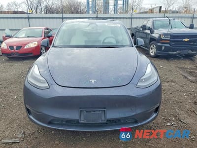 Piąte zdjęcie samochodu w środku: 2023 TESLA MODEL Y VIN:7SAYGDEE7PA195326 - miniatura