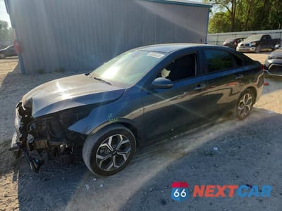 2021 KIA FORTE LXS 3KPF24AD0ME263759 - główne zdjęcie licytacji z USA - miniatura