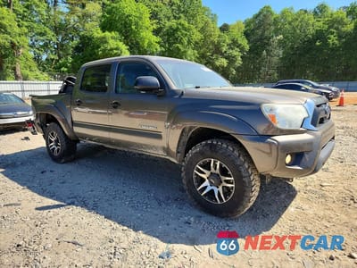 Czwarte zdjęcie samochodu z boku: 2012 TOYOTA TACOMA DOUBLE CAB PRERUNNER VIN:3TMJU4GN7CM136385 - miniatura