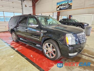 Czwarte zdjęcie samochodu z boku: 2010 CADILLAC ESCALADE ESV PREMIUM VIN:1GYUKJEF0AR262350 - miniatura