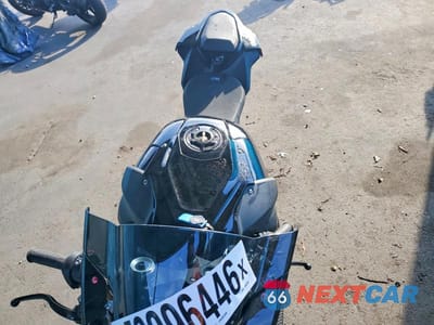 Piąte zdjęcie samochodu w środku: 2024 BMW S 1000 RR VIN:WB10E6303R6J60896 - miniatura
