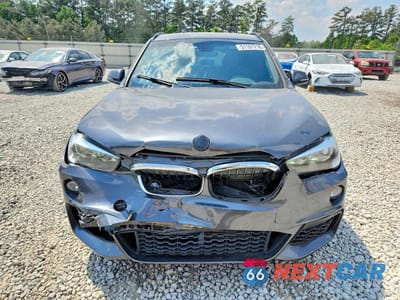 Piąte zdjęcie samochodu w środku: 2018 BMW X1 XDRIVE28I VIN:WBXHT3C32J5F93131 - miniatura