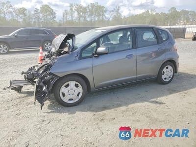 2013 HONDA FIT JHMGE8H39DC027679 - główne zdjęcie licytacji z USA - miniatura
