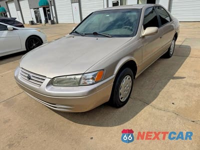 Drugie zdjęcie samochodu z przodu: 1999 TOYOTA CAMRY LE VIN:4T1BG22KXXU896076 - miniatura