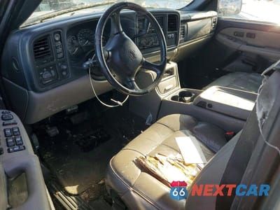 Zdjęcie 8 z 12 samochodu: 2002 CHEVROLET SUBURBAN K1500 VIN:1GNFK16T12J211370 - miniatura
