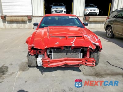 Piąte zdjęcie samochodu w środku: 2014 FORD MUSTANG VIN:1ZVBP8AM3E5282341 - miniatura