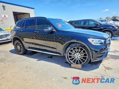 Czwarte zdjęcie samochodu z boku: 2021 MERCEDES-BENZ GLC 300 VIN:W1N0G8DB9MV264843 - miniatura