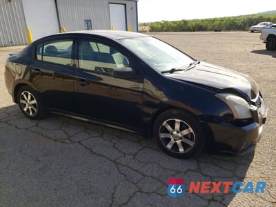 Czwarte zdjęcie samochodu z boku: 2012 NISSAN SENTRA 2.0 VIN:3N1AB6AP4CL700899 - miniatura