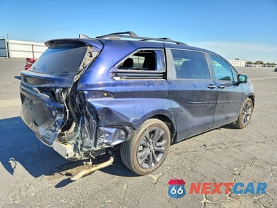 Trzecie zdjęcie samochodu z tyłu: 2024 TOYOTA SIENNA XSE VIN:5TDCRKEC5RS205874 - miniatura
