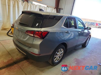 Trzecie zdjęcie samochodu z tyłu: 2024 CHEVROLET EQUINOX LT VIN:3GNAXUEG3RS151232 - miniatura