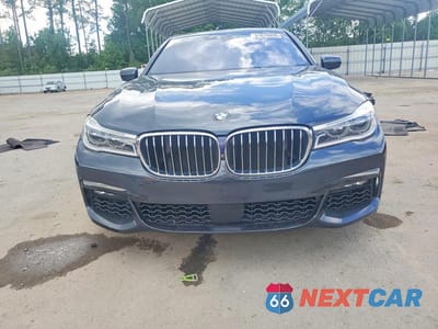 Piąte zdjęcie samochodu w środku: 2018 BMW 750 XI VIN:WBA7B0C57JG527278 - miniatura