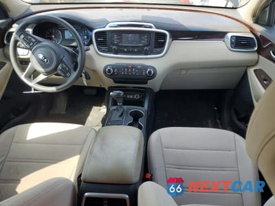 Zdjęcie 8 z 13 samochodu: 2017 KIA SORENTO LX VIN:5XYPG4A38HG222530 - miniatura