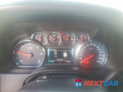 Zdjęcie 9 z 12 samochodu: 2017 GMC YUKON XL C1500 SLT VIN:1GKS1GKC5HR178116 - miniatura