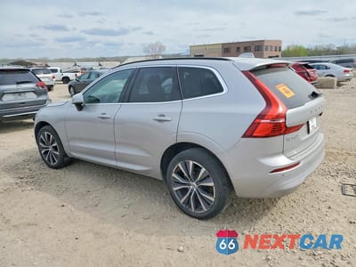 Drugie zdjęcie samochodu z przodu: 2022 VOLVO XC60 B5 MOMENTUM VIN:YV4L12RK4N1064888 - miniatura