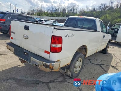 Trzecie zdjęcie samochodu z tyłu: 2006 FORD F150 VIN:1FTRF14W06NB48820 - miniatura