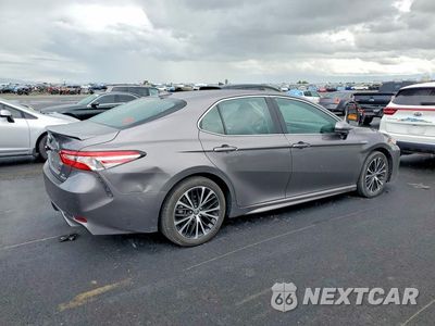 Trzecie zdjęcie samochodu z tyłu: 2020 TOYOTA CAMRY VIN:4T1G31AK9LU545005 - miniatura