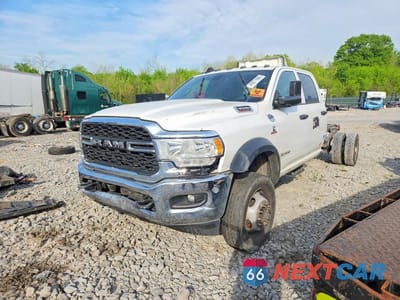 2022 RAM 4500 TRUCK CAB AND CHASSIS 3C7WRLFL6NG151319 - główne zdjęcie licytacji z USA - miniatura