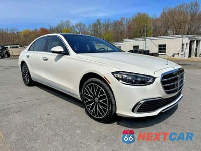 Czwarte zdjęcie samochodu z boku: 2022 MERCEDES-BENZ S 580 4MATIC VIN:W1K6G7GB3NA112840 - miniatura