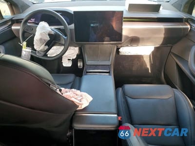Zdjęcie 8 z 13 samochodu: 2024 TESLA MODEL X VIN:7SAXCDE50RF445213 - miniatura