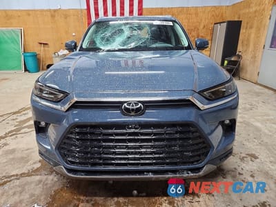 Piąte zdjęcie samochodu w środku: 2026 TOYOTA GRAND HIGHLANDER PLATINUM VIN:5TDAAAB58TS117746 - miniatura