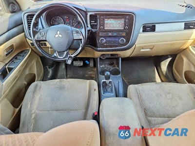 Zdjęcie 8 z 13 samochodu: 2016 MITSUBISHI OUTLANDER SE VIN:JA4AZ3A33GZ001373 - miniatura