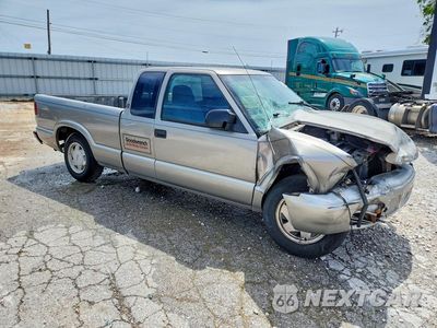 Czwarte zdjęcie samochodu z boku: 2002 GMC SONOMA VIN:1GTCS195228130359 - miniatura