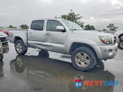 Czwarte zdjęcie samochodu z boku: 2006 TOYOTA TACOMA PRERUNNER V6 VIN:5TEJU62N46Z156670 - miniatura