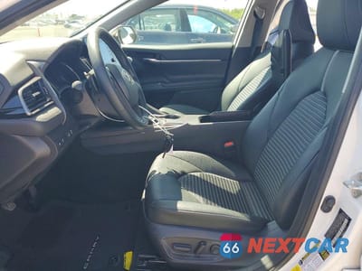 Zdjęcie 7 z 13 samochodu: 2021 TOYOTA CAMRY SE VIN:4T1G11AK4MU528605 - miniatura