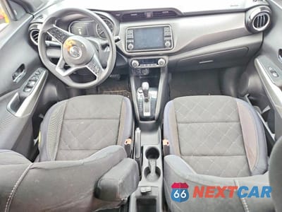Zdjęcie 8 z 12 samochodu: 2018 NISSAN KICKS SV VIN:3N1CP5CU0JL526382 - miniatura