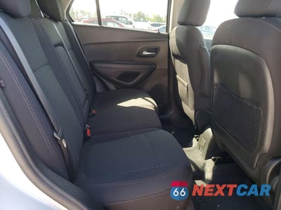 Zdjęcie 10 z 12 samochodu: 2020 CHEVROLET TRAX LS VIN:3GNCJKSBXLL196371 - miniatura