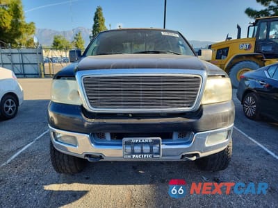 Piąte zdjęcie samochodu w środku: 2004 FORD F150 SUPERCREW VIN:1FTPW145X4KD36516 - miniatura