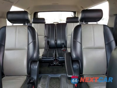 Zdjęcie 10 z 13 samochodu: 2008 CHEVROLET SUBURBAN C1500 LS VIN:3GNFC16J88G165302 - miniatura
