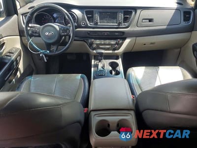 Zdjęcie 8 z 12 samochodu: 2018 KIA SEDONA LX VIN:KNDMB5C1XJ6379813 - miniatura