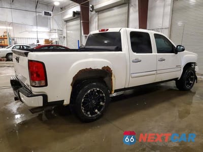 Trzecie zdjęcie samochodu z tyłu: 2011 GMC SIERRA K1500 DENALI VIN:3GTP2XE22BG160679 - miniatura