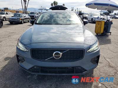 Piąte zdjęcie samochodu w środku: 2024 VOLVO S60 CORE VIN:7JRL12TK6RG319640 - miniatura